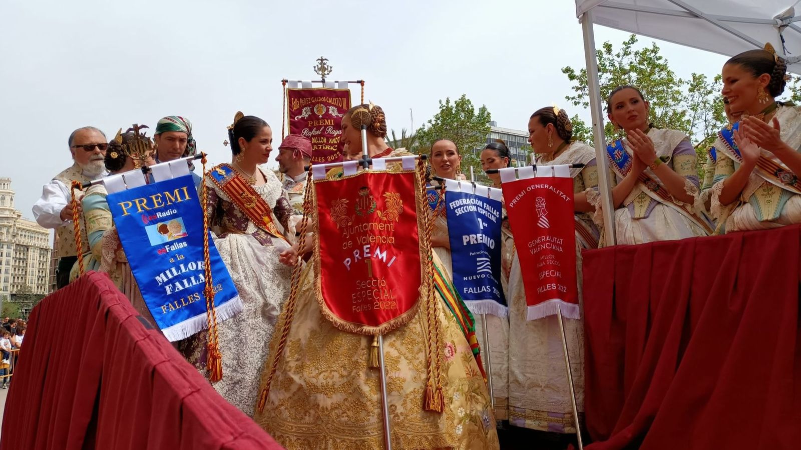 La Comissió de la Falla Convent Jerusalem rep el Primer Premi de la Secció Especial