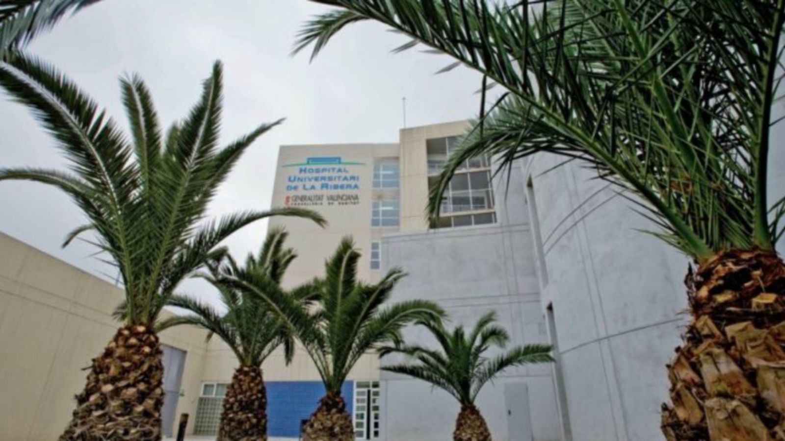 Façana de l'hospital d'Alzira