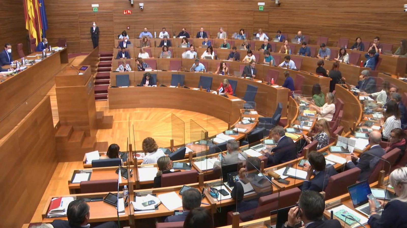 Un moment de la sessió d'aquest dijous, a les Corts Un moment de la sessió d'aquest dijous, a les Corts