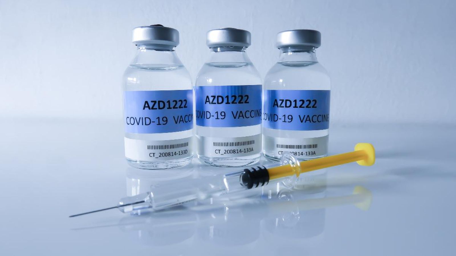 AstraZeneca: la vacuna estarà en fase avançada de distribució al març