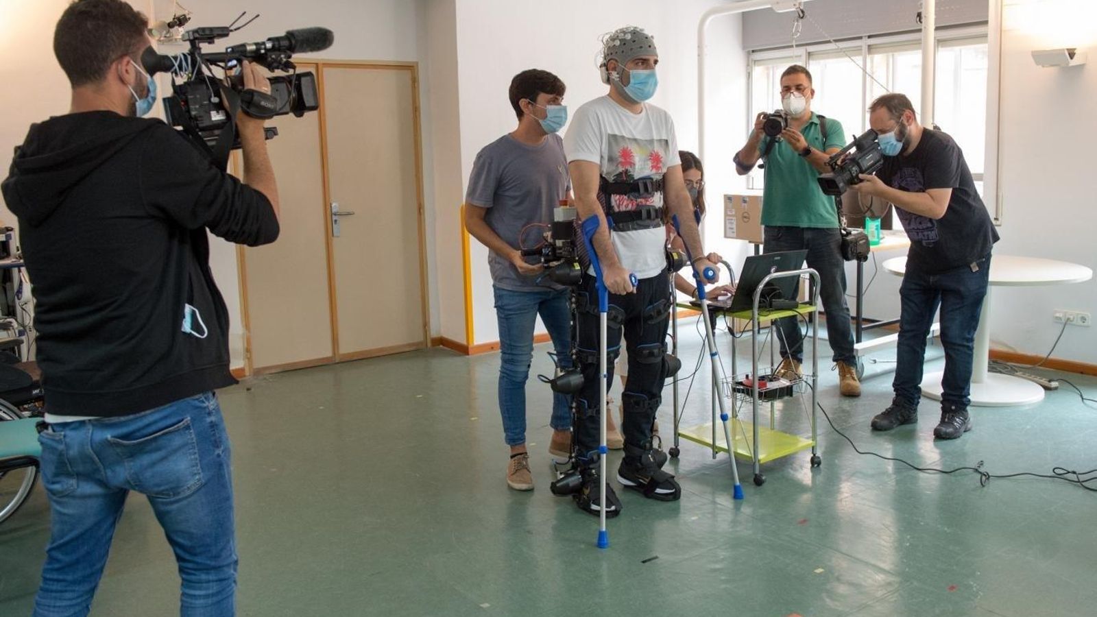Presentació de 'Walk' amb una persona amb problemes en la seua marxa