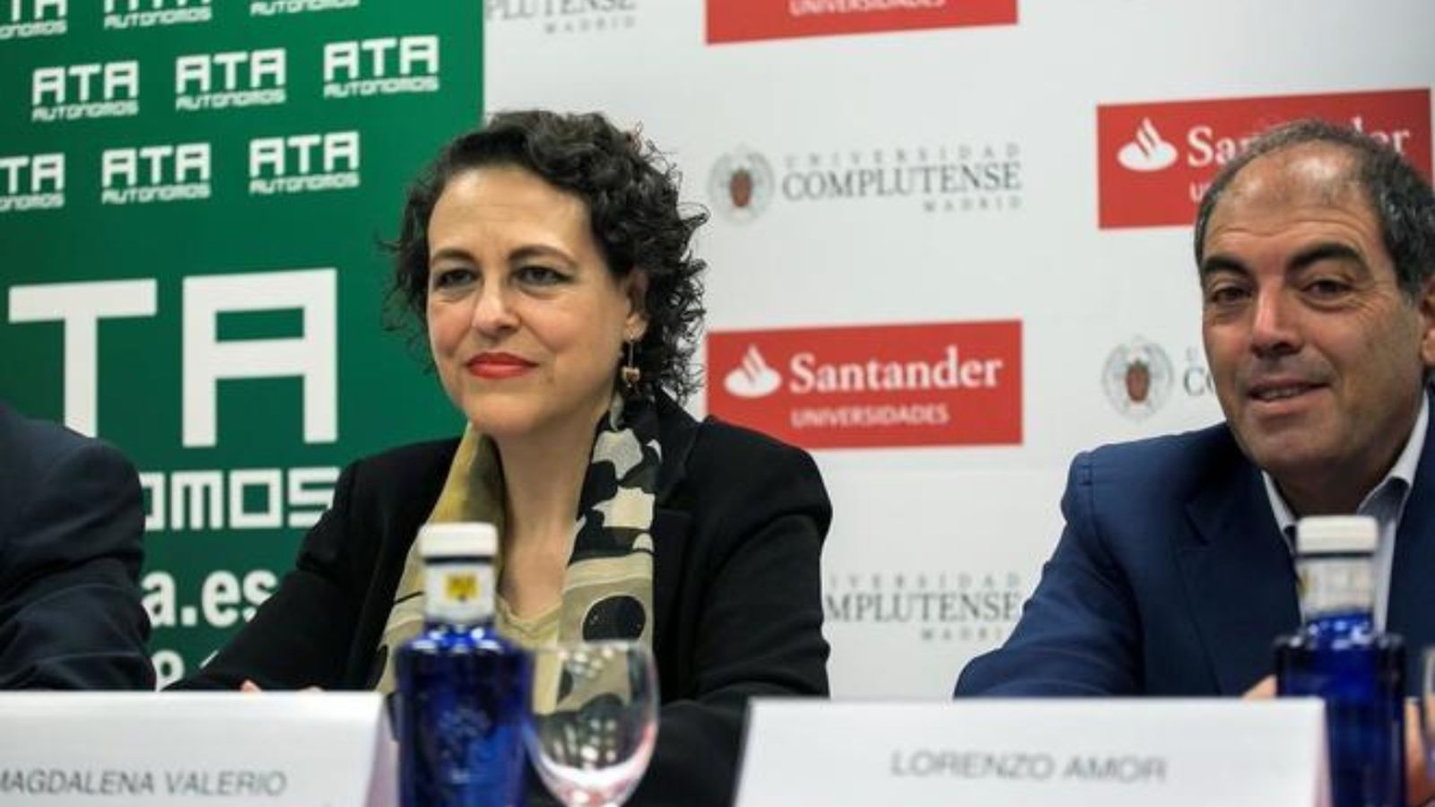 La ministra de Treball, Magdalena Valerio, i el president de la Associació de Treballadors Autònoms (ATA), Lorenzo Amor