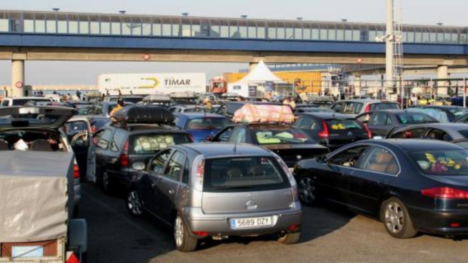 La Comunitat Valenciana participa amb 64 operacions d'eixida i arribada d'embarcacions dels ports de València i Alacant als d'Algèria