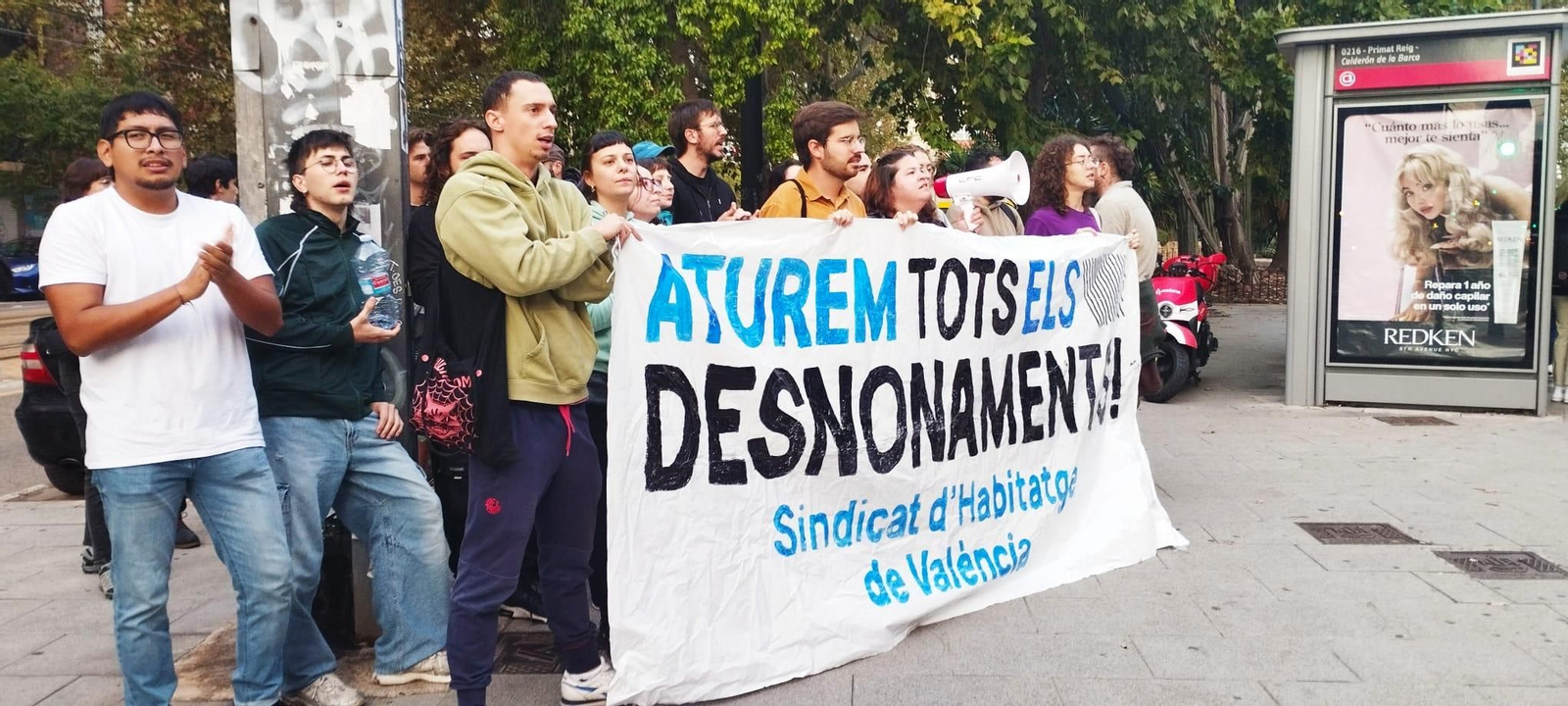 En imatge, la protesta del Sindicat de l'Habitatge de València