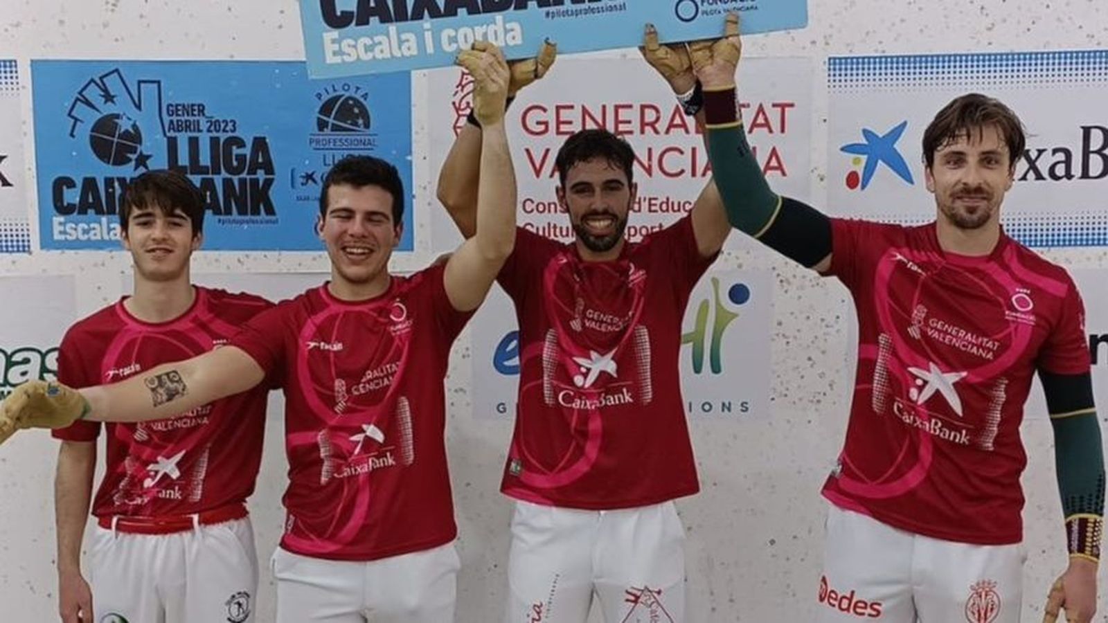 El trio de La Pobla de Vallbona, segon finalista de la Lliga d'escala i corda