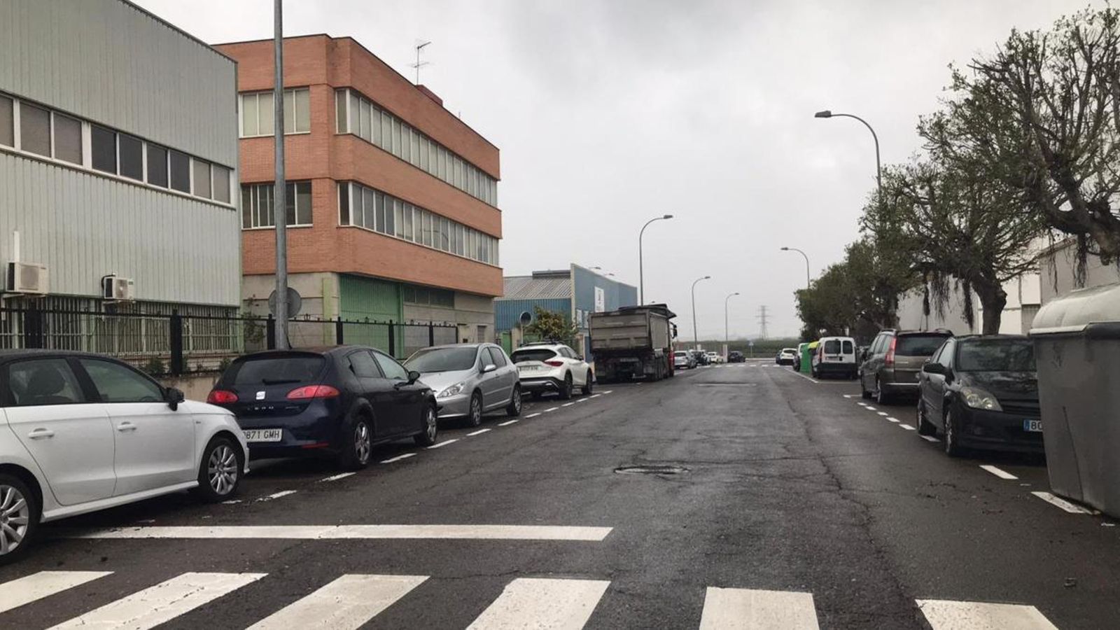 Les indústries mantenen l'activitat amb una "certa normalitat", entre torns i teletreball