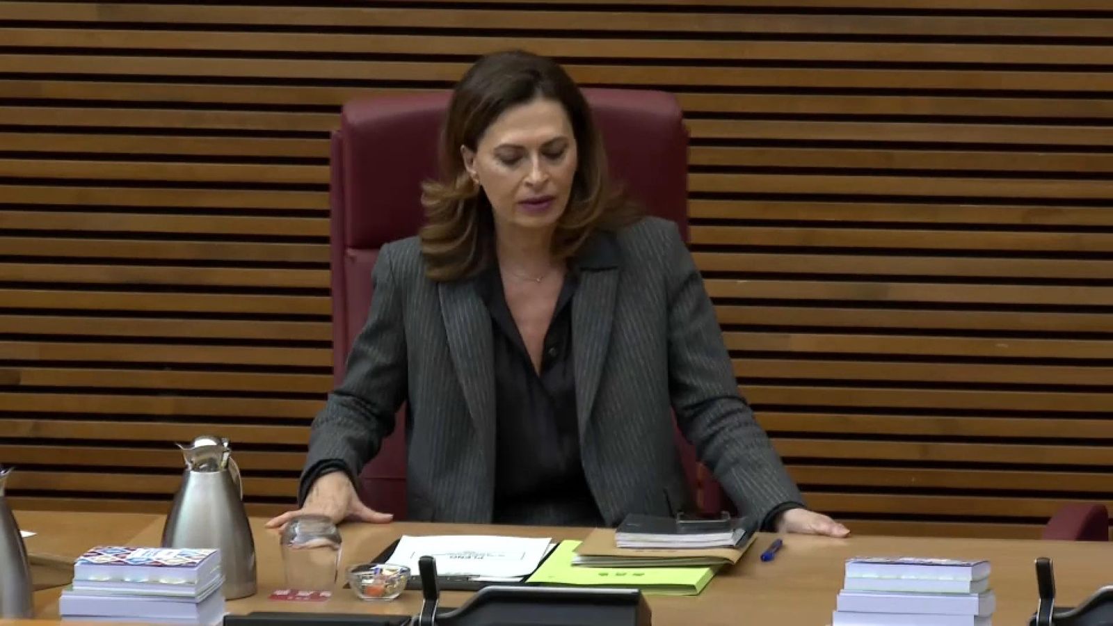 La diputada del PP Magdalena González ocupa el seient de la vicepresidència segona a les Corts