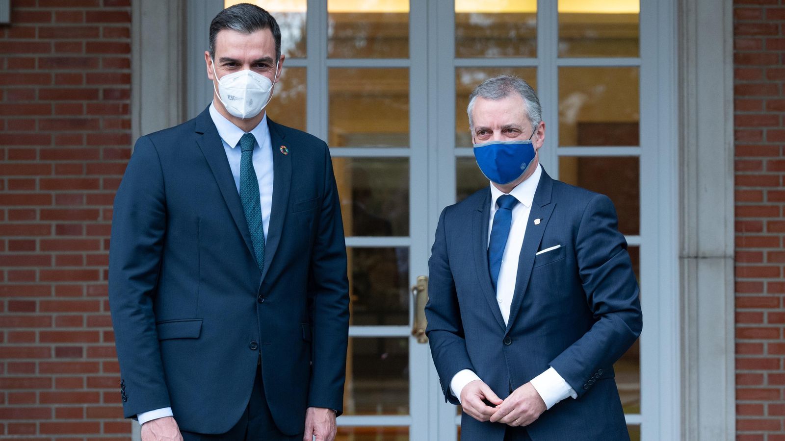 El lehendakari, Íñigo Urkullu, i el president del govern espanyol, Pedro Sánchez, a la Moncloa en una imatge d'arxiu