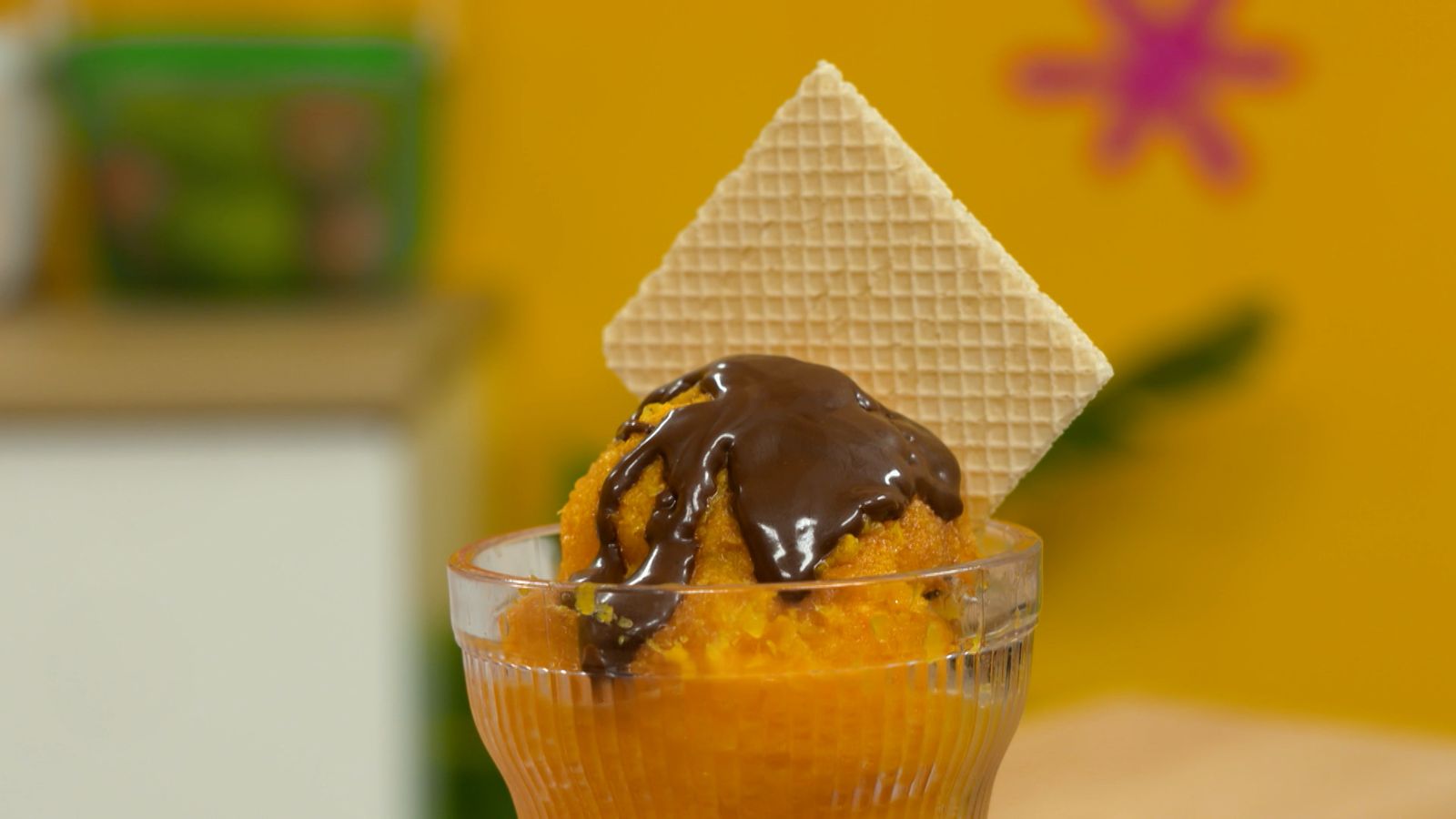 34_TUTTI_FRUTII 00_11_49_14.Imagen fija003