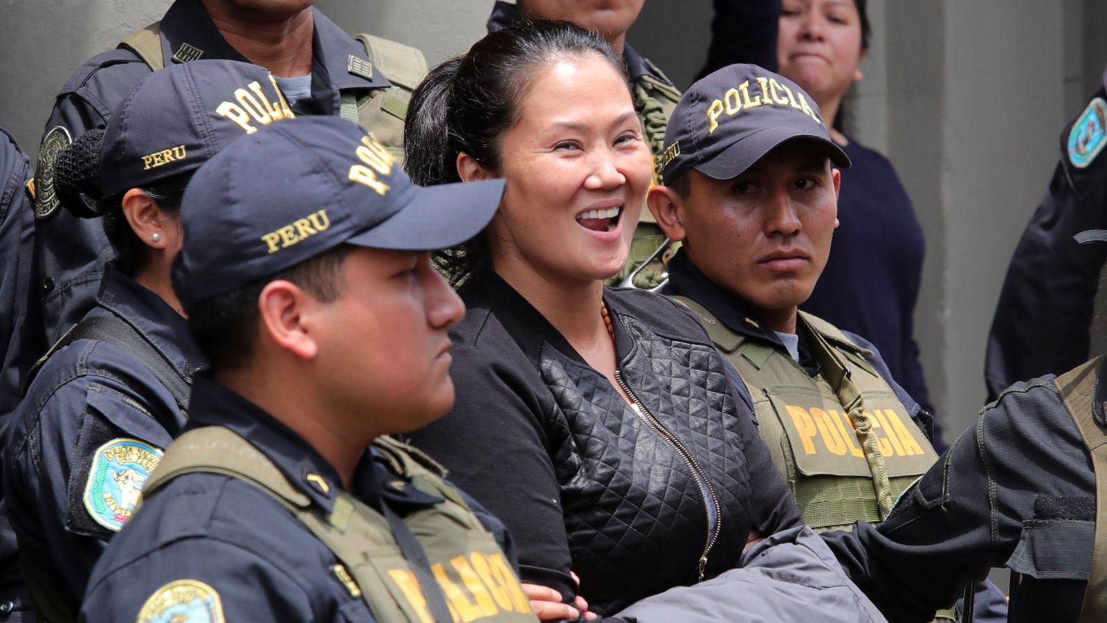 Moment en què Fujimori era traslladada a la presó per a complir la condemna