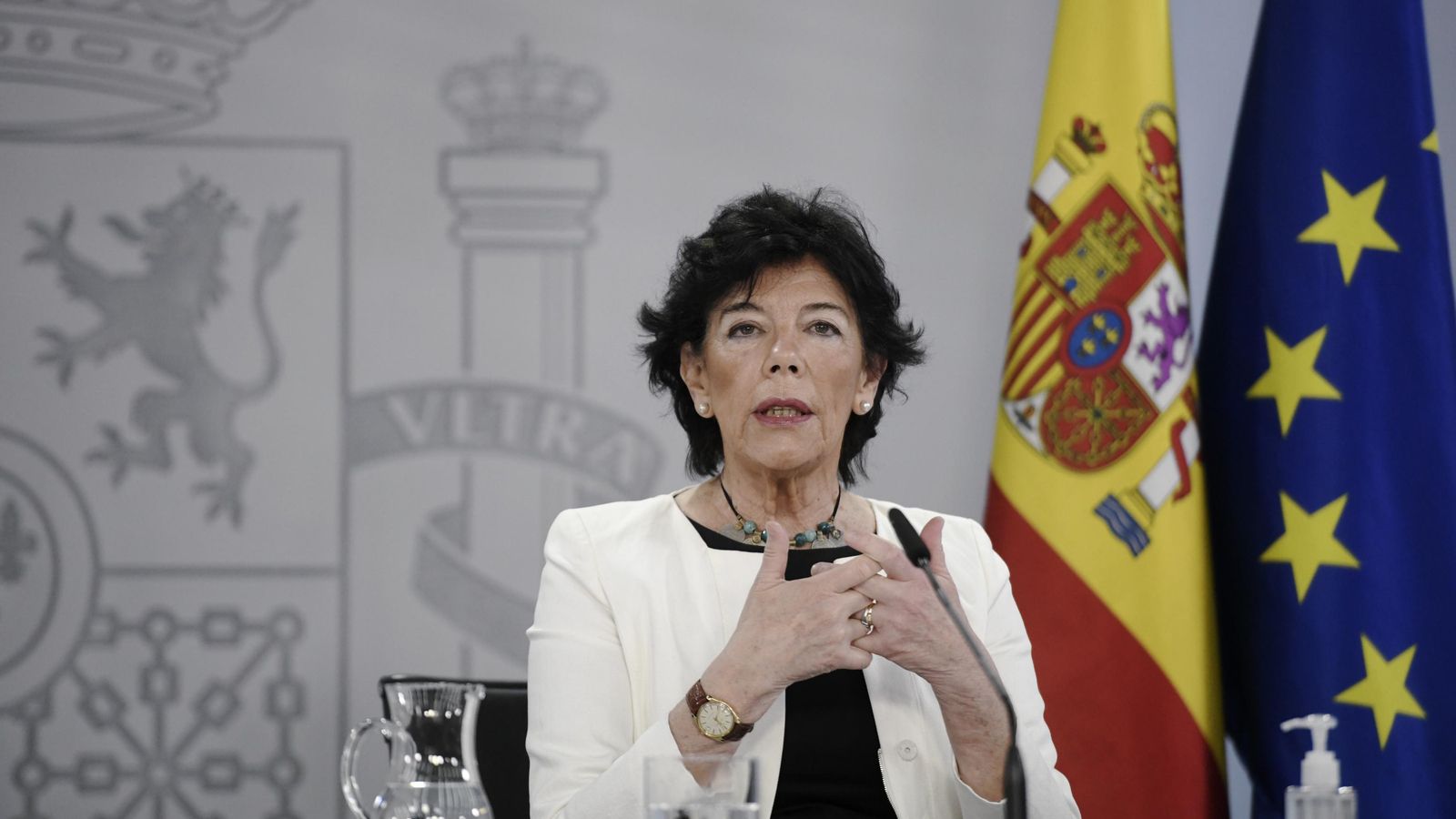 La ministra de Educación y Formación Profesional, Isabel Celaá, durante una rueda de prensa