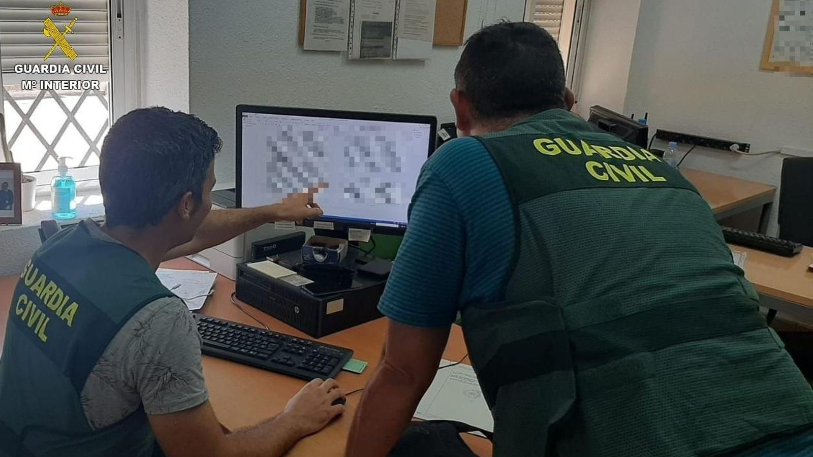 Investigadors de la Guàrdia Civil en una imatge d'arxiu Investigadors de la Guàrdia Civil en una imatge d'arxiu