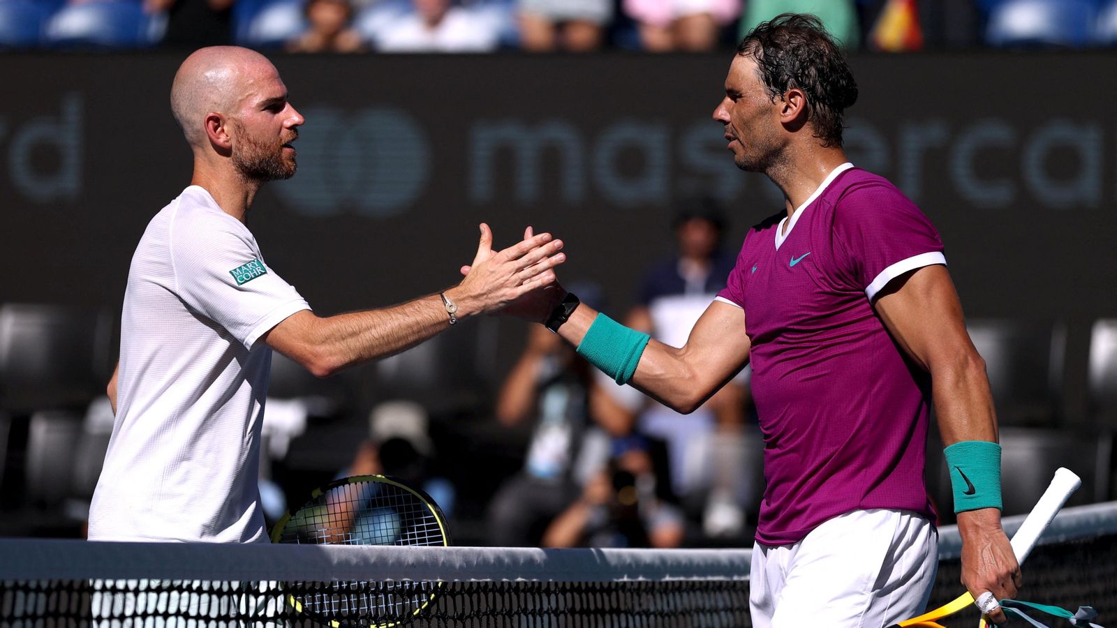 Mannarino i Nadal han protagonitzat el duel d'esquerrans dels quarts d'Austràlia