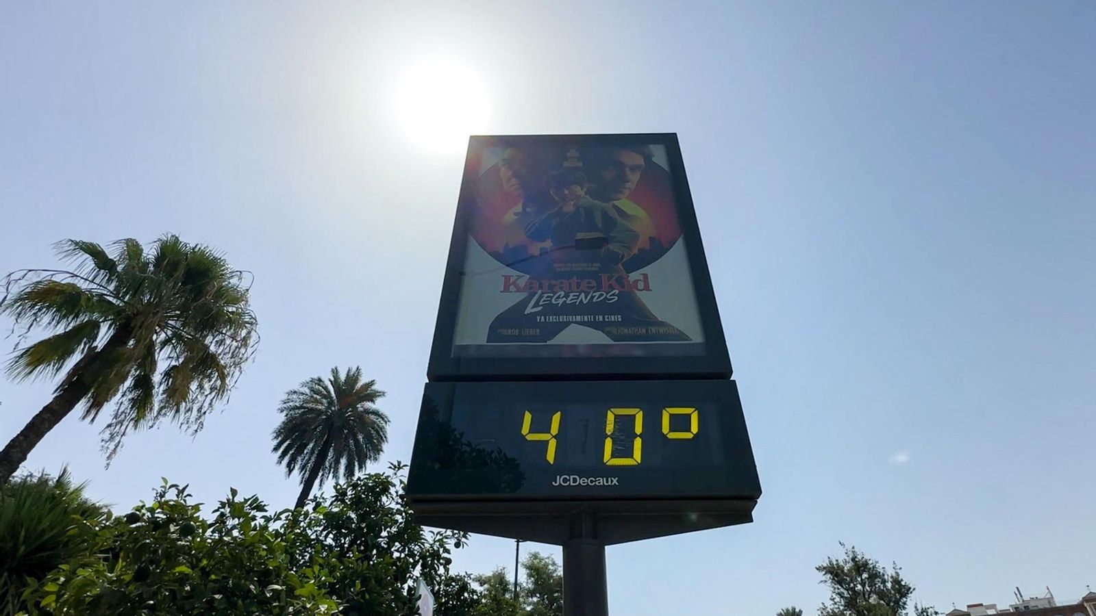 Un termòmetre al carrer marca 40°