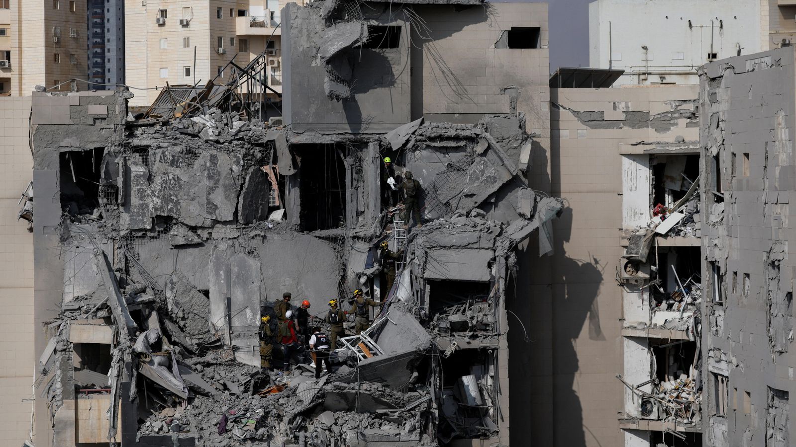 Destrosses causades per l'últim bombardeig de l'Iran sobre Ia ciutat de Beerxeba Destrosses causades per l'últim bombardeig de l'Iran sobre Ia ciutat de Beerseva