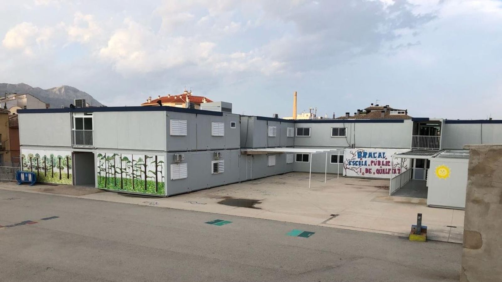 Aules prefabricades del col·legi Brancal de Muro d’Alcoi en una imatge del curs passat