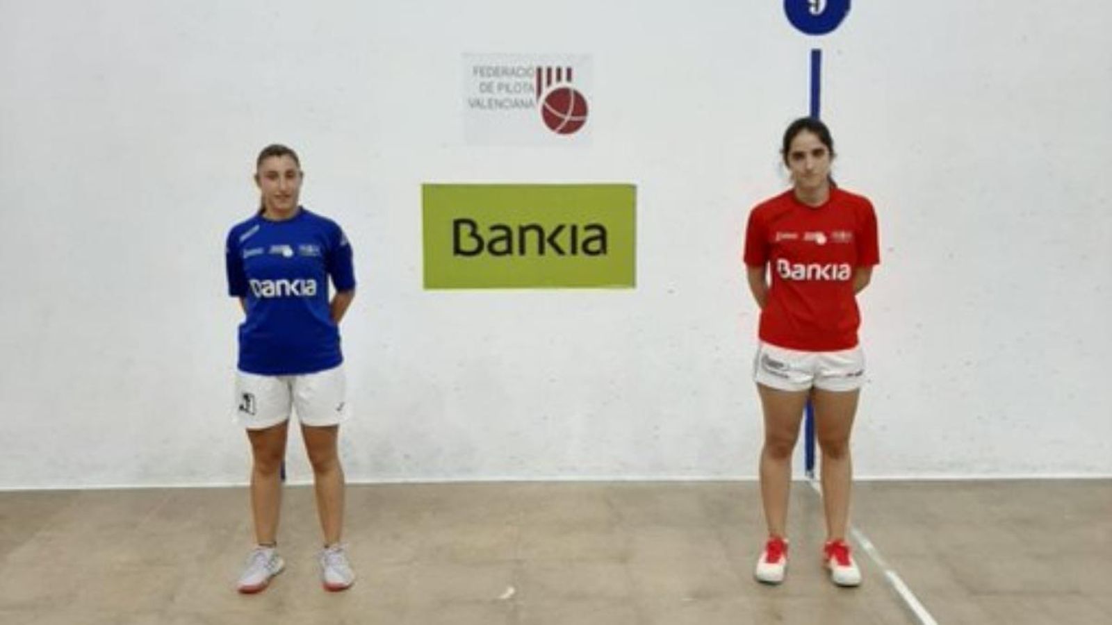 Victòria, de roig, defensa el títol aconseguit el 2019