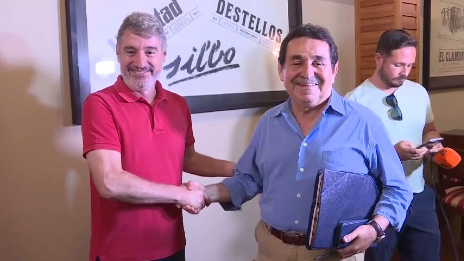 L'empresari José Vergara (PP) i el tinent retirat Manuel Mestre (Vox) encaixen mas després de l'acord a Oriola