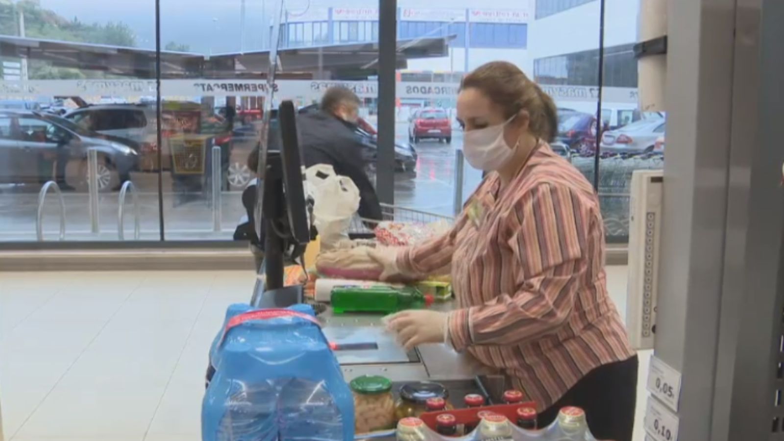 El decret considera essencials les activitats relacionades amb l'alimentació