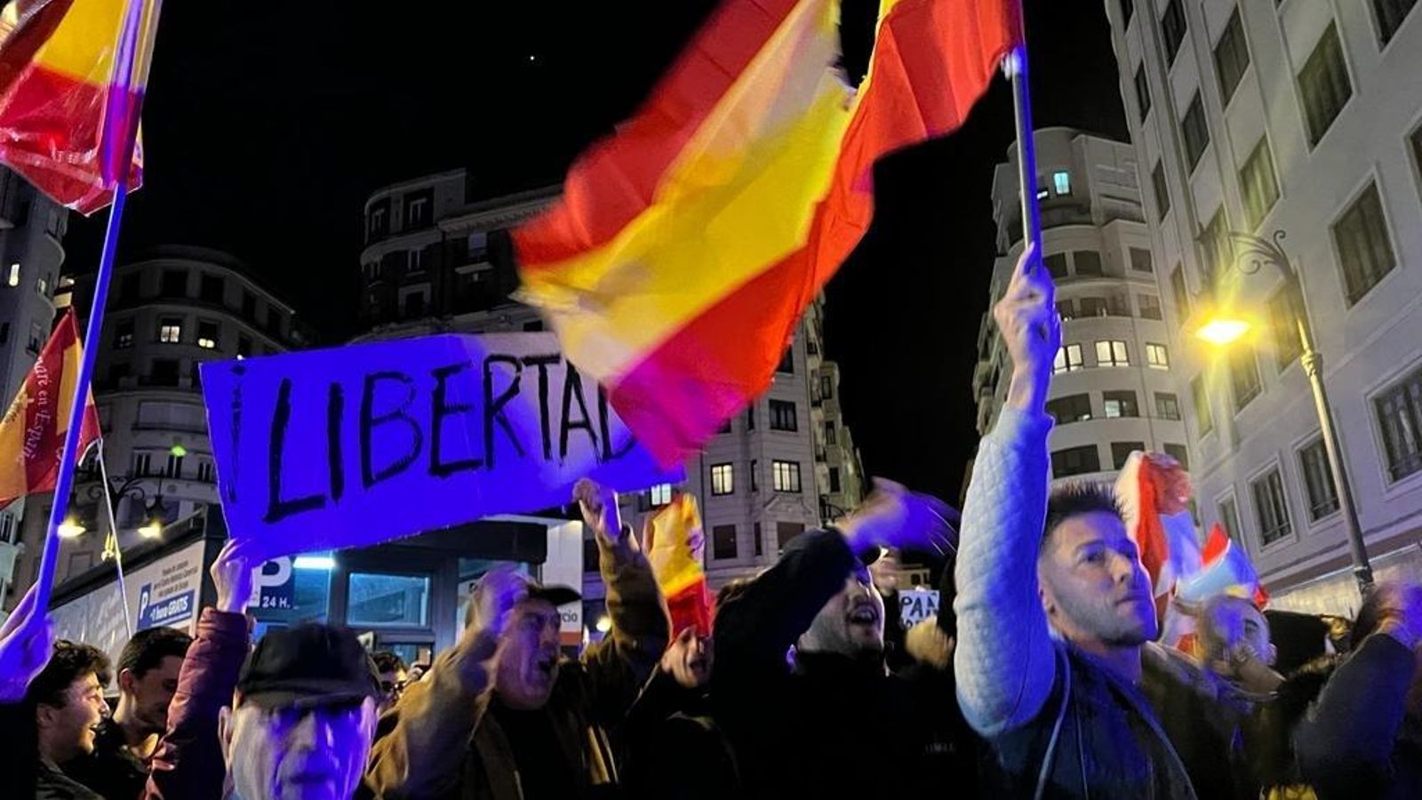 Imatge d'arxiu d'una concentració davant de la seu del PSPV de València Imatge d'arxiu d'una concentració front a la seu del PSPV de València