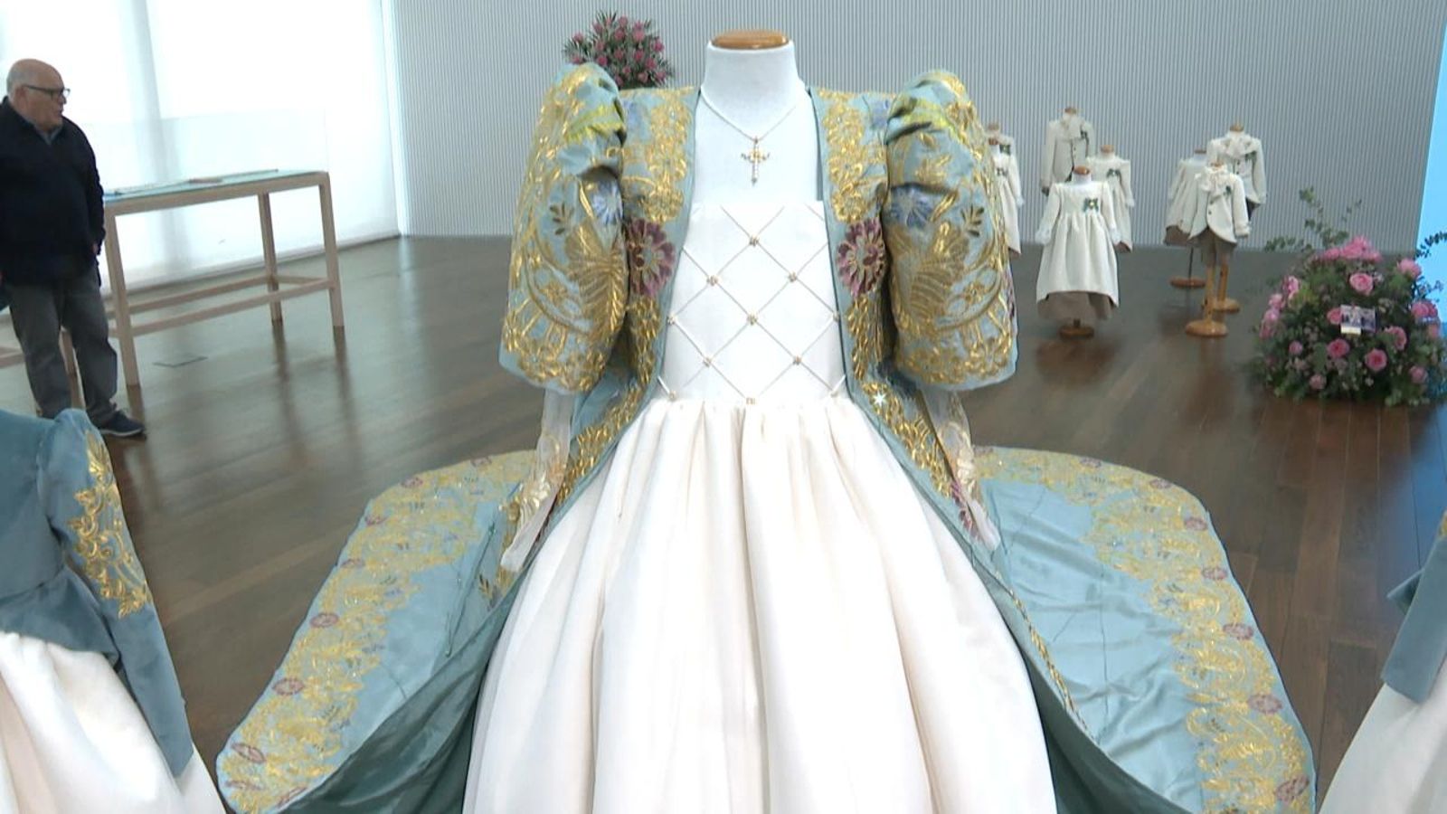 Vestit de la reina de l’Encontre de Torrent