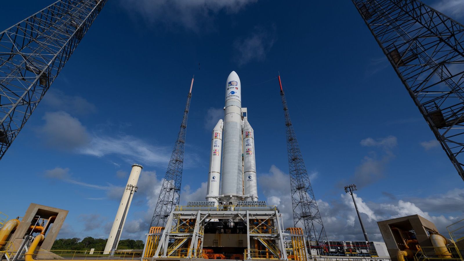 El retard en el llançamen de la nau es deu al risc de la caiguda de llamps