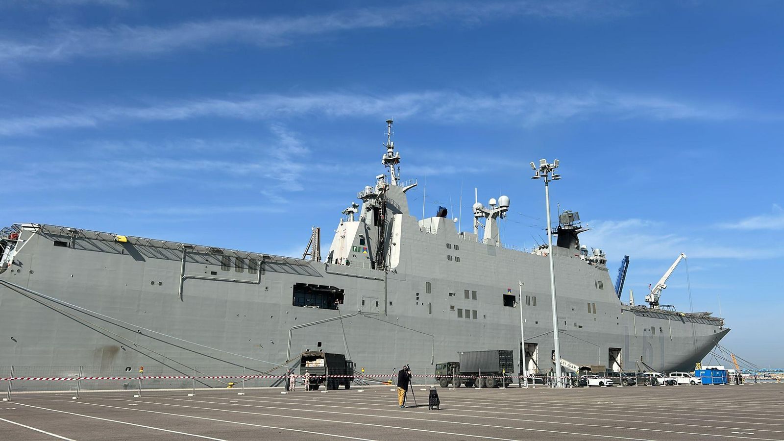 El buc Juan Carlos I en el port de València