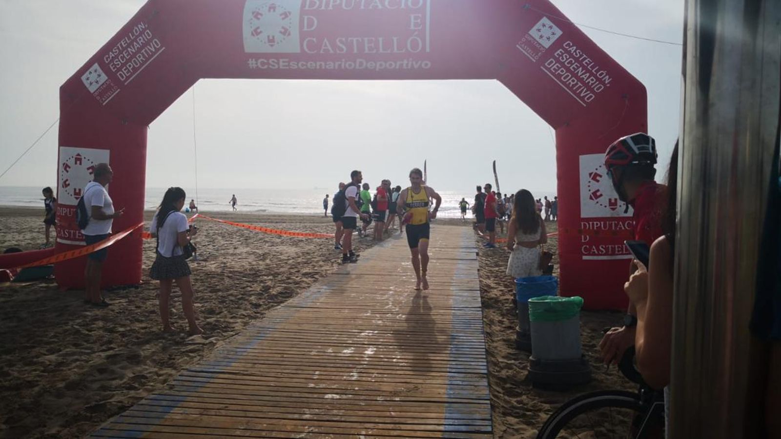 Pepe Segarra i Salut Borrás guanyen el triatló olímpic de Castelló