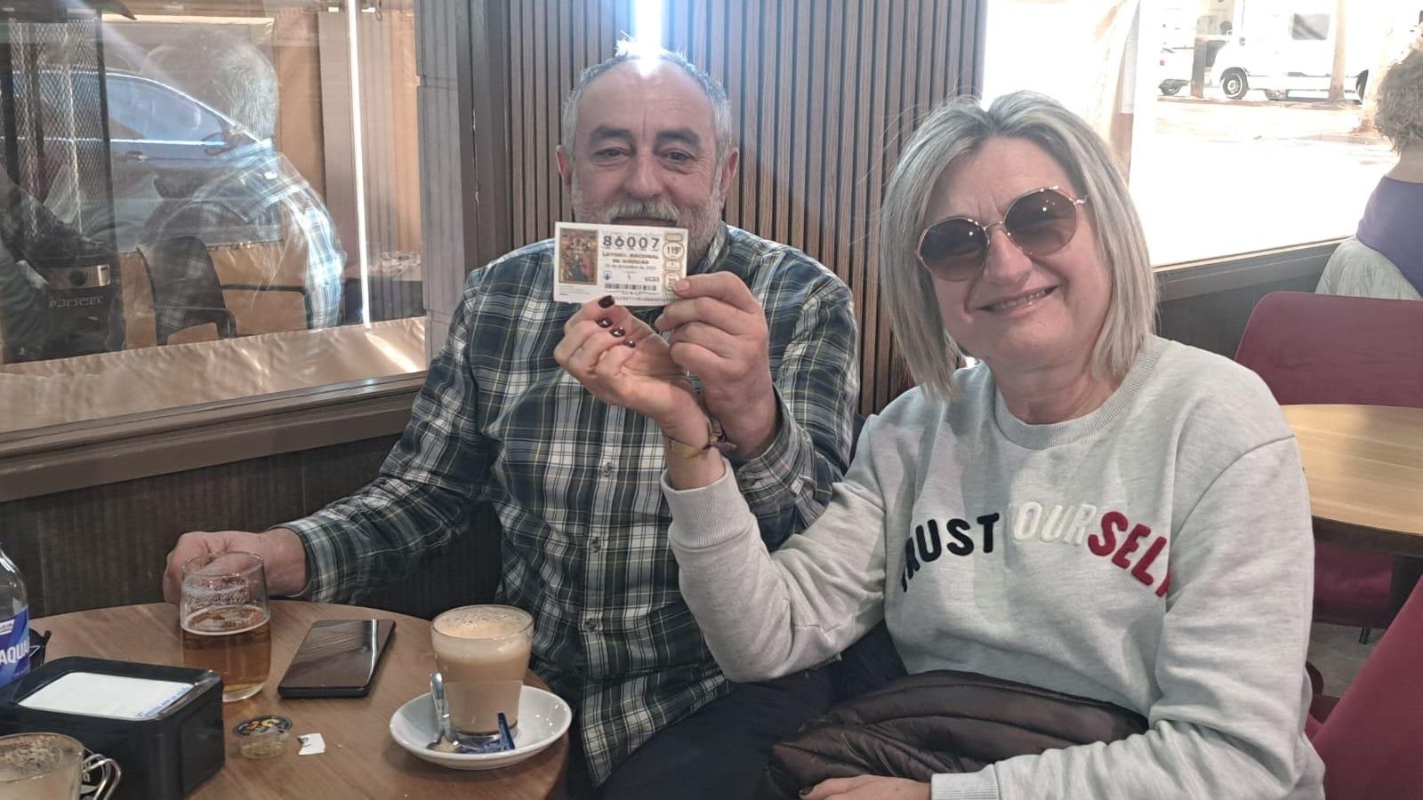 Una parella agraciada amb el quint premi a Oriola