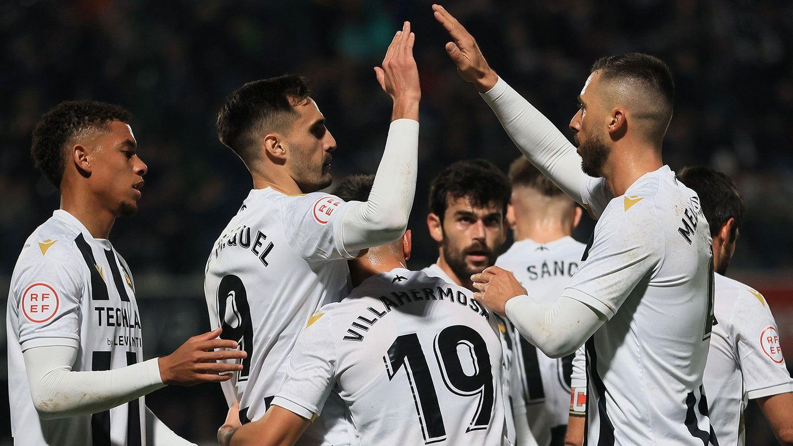 Els jugadors del Castelló celebren un gol