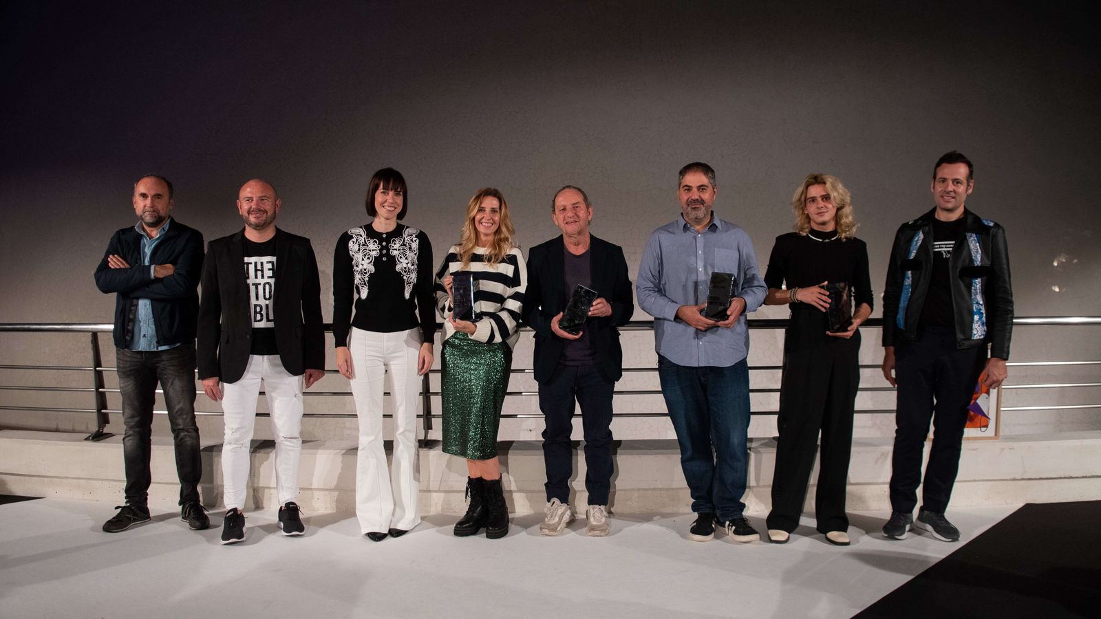 Premiats amb el Super Star de moda junt amb organitzadors i autoritats