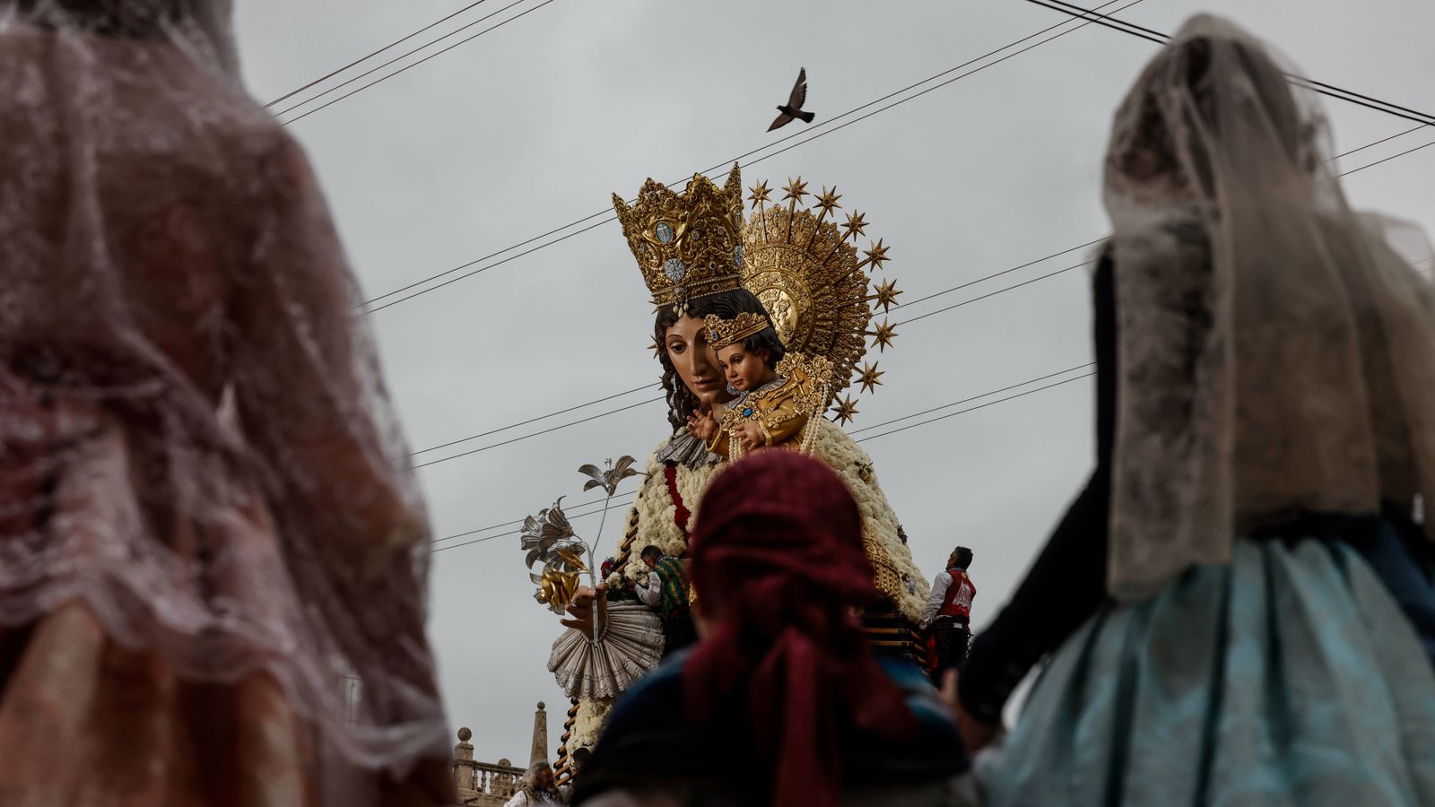 La primera jornada d'Ofrena, la d'este dimarts, preveu que sis sectors entren pel carrer la Pau i set per Sant Vicent
