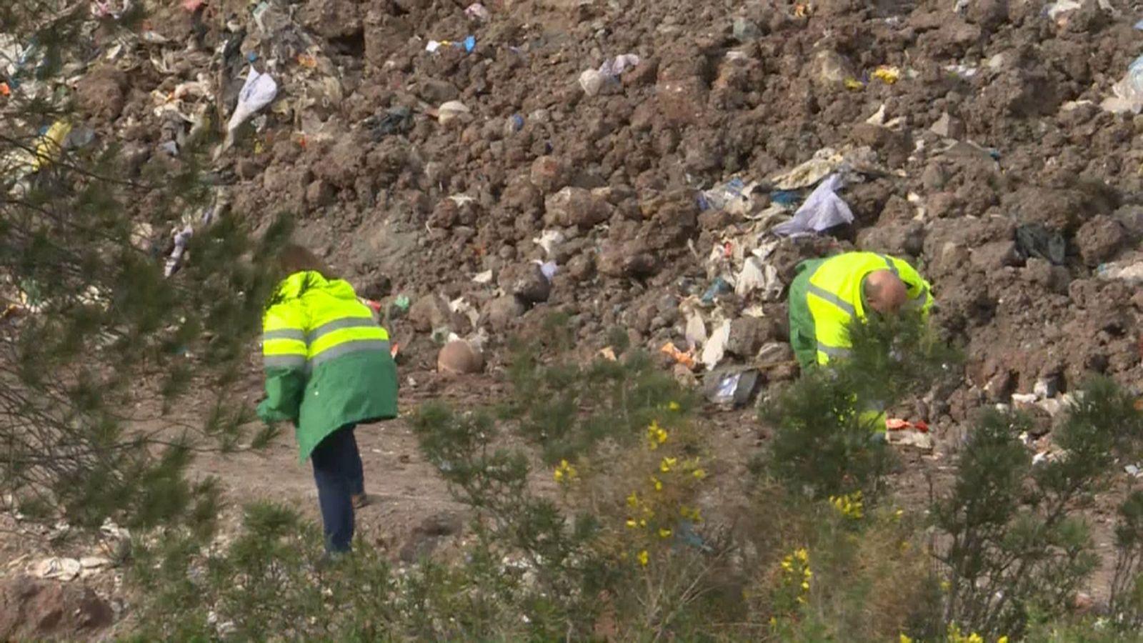 Registre a la casa en presència del detingut