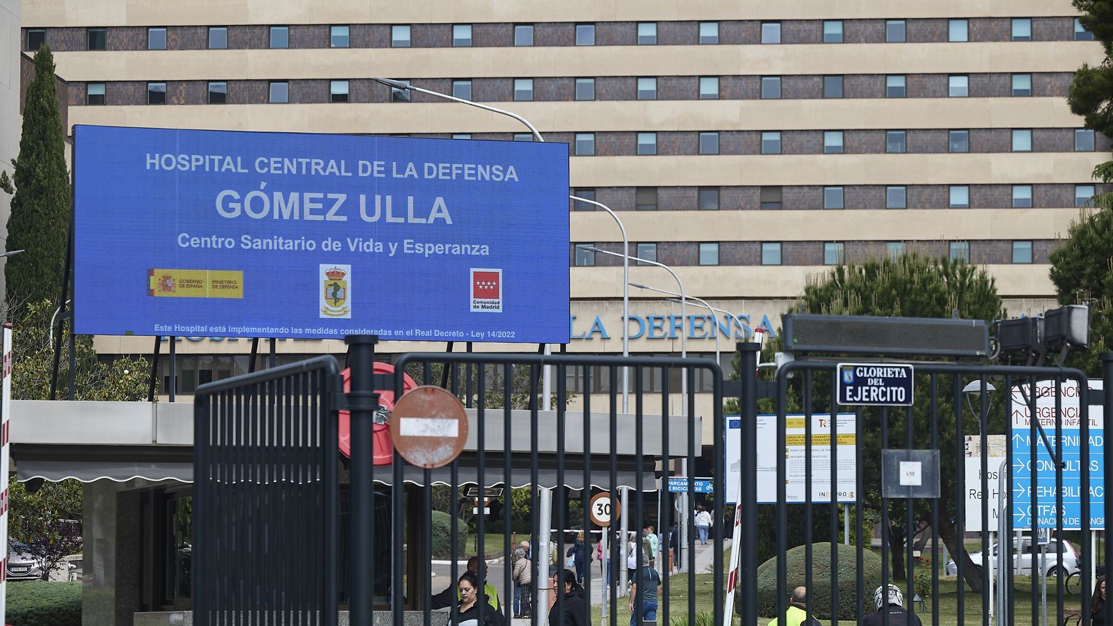 Façana de l'hospital Gómez Ulla, a Madrid