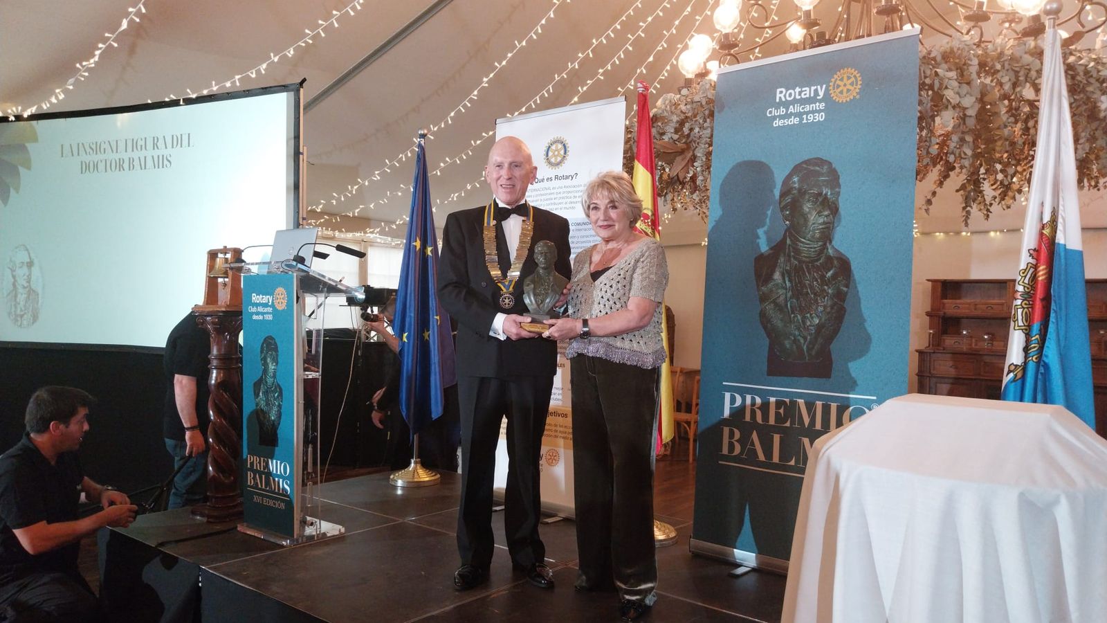 Mercé Boada recull el premi Balmis pels seus estudis en la vacuna de l'Alzheimer