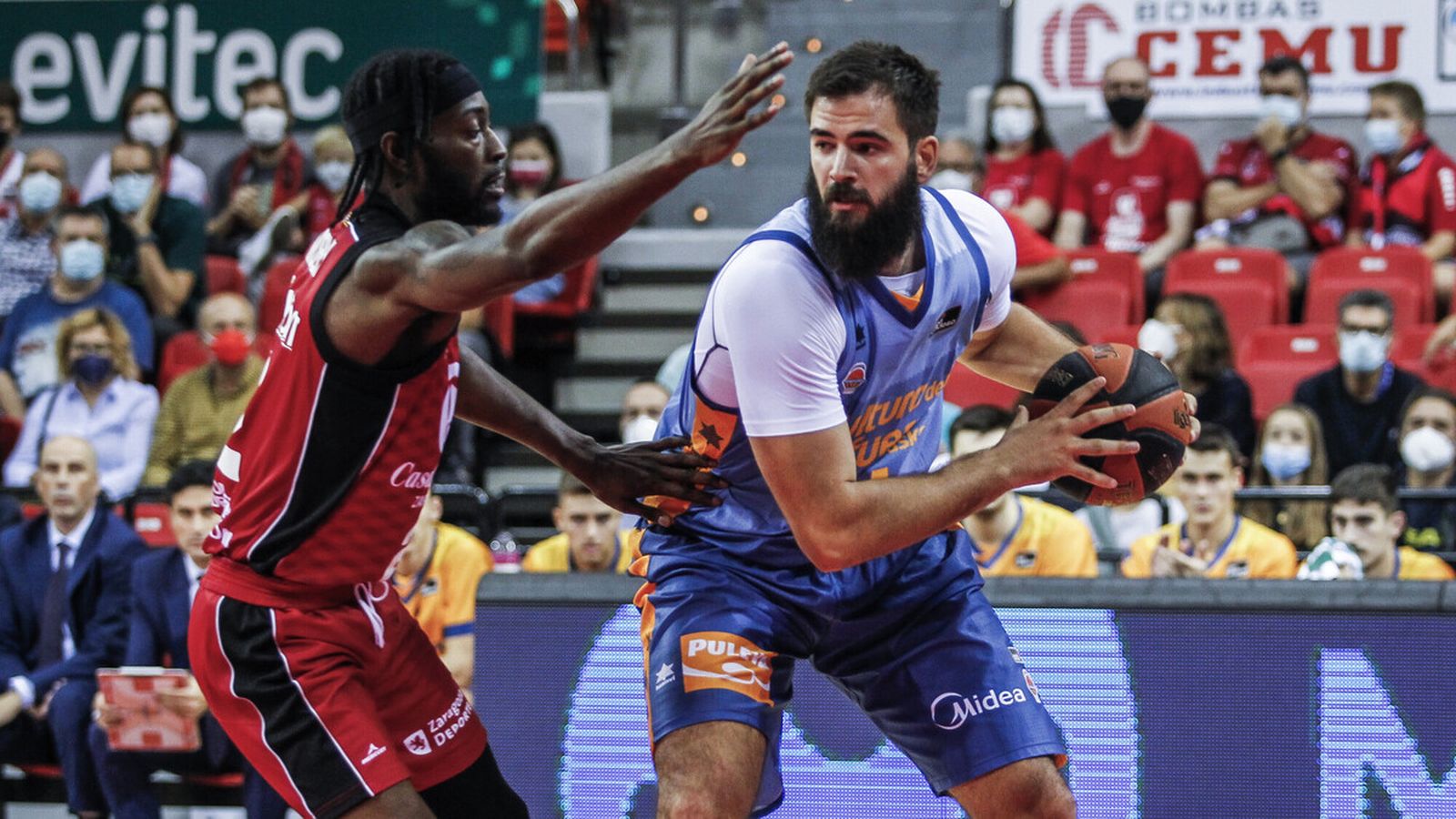 Bojan, durant una acció del partit a Saragossa