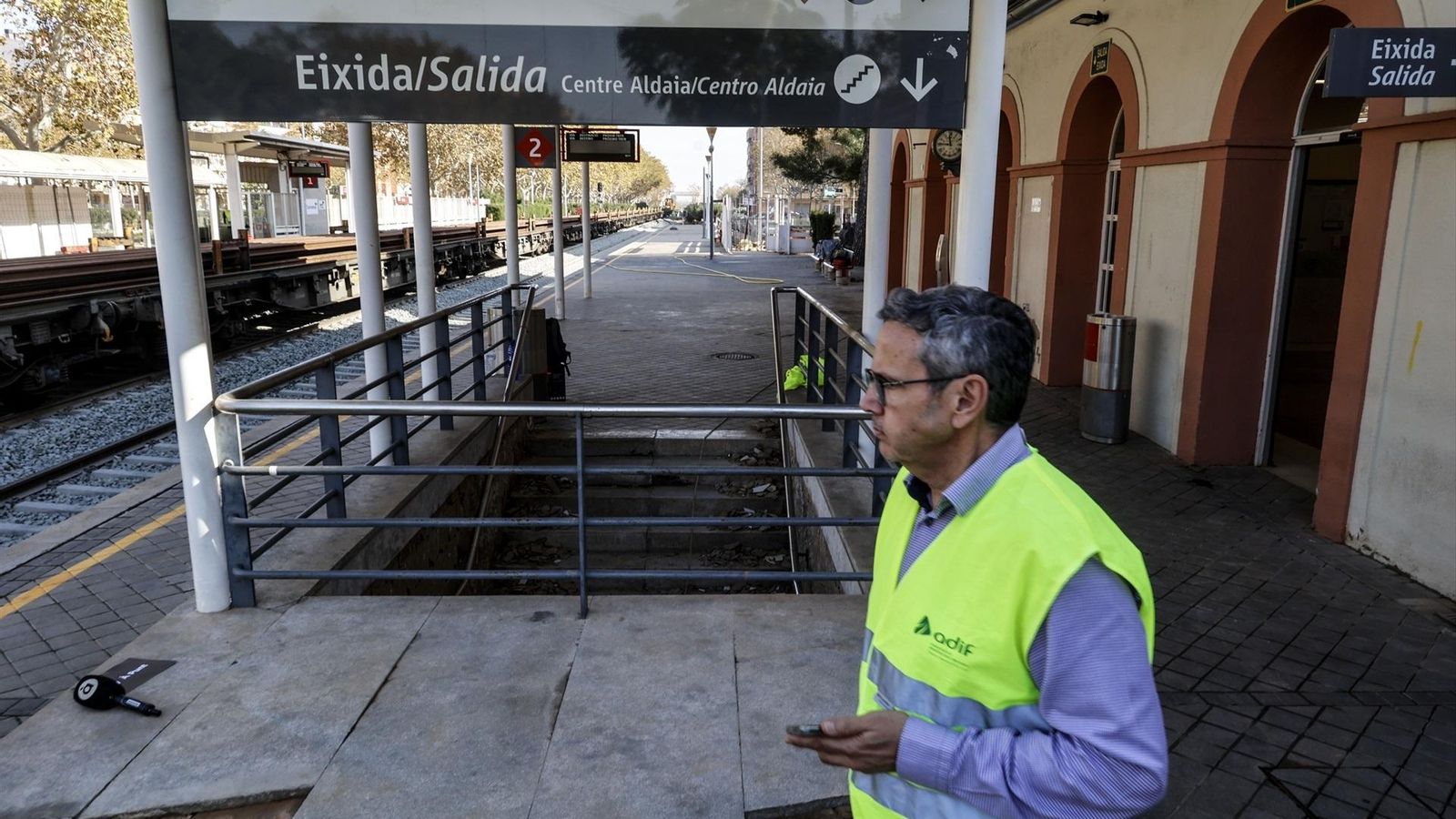 Treballs a l'estació d'Aldaia el dilluns 2 de desembre