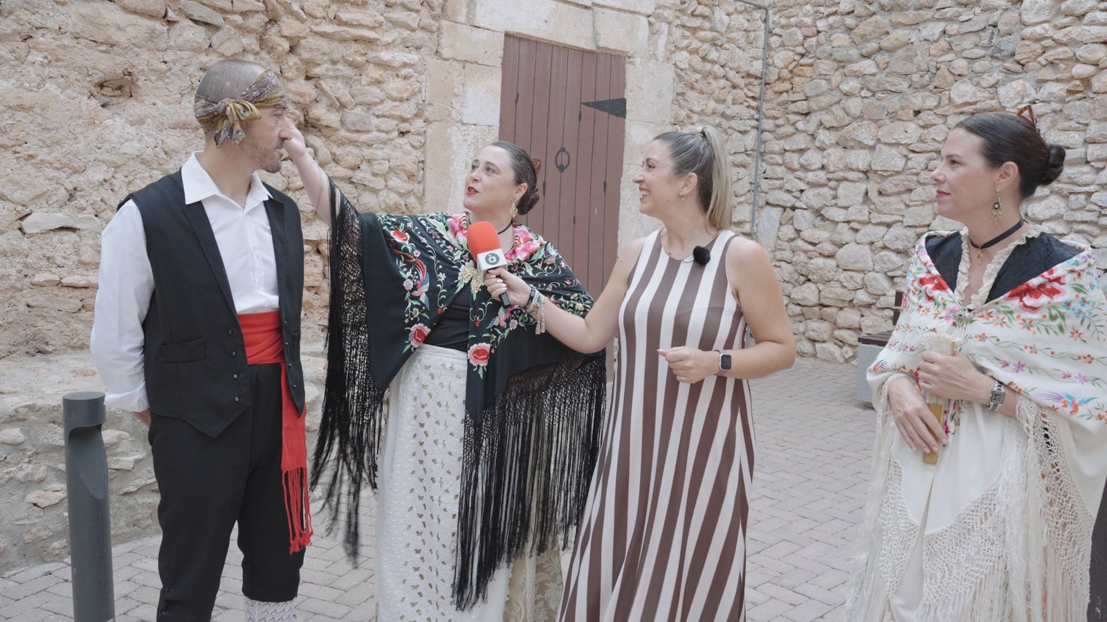La indumentària familiar de Canet Lo Roig
