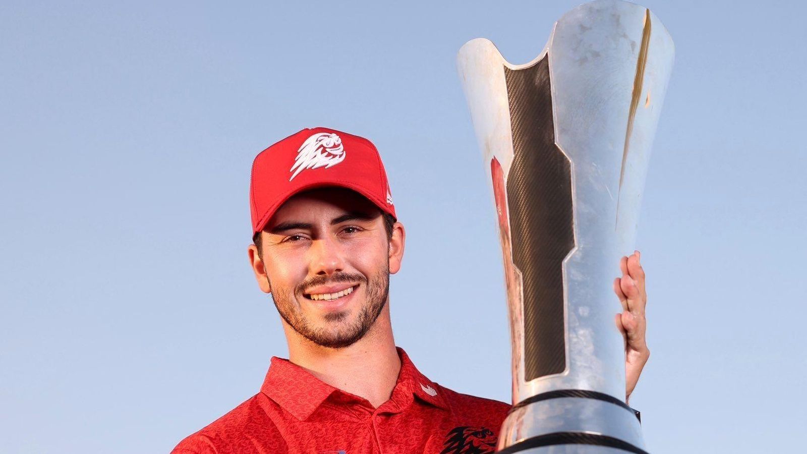 Josele Ballester, amb el trofeu de campió