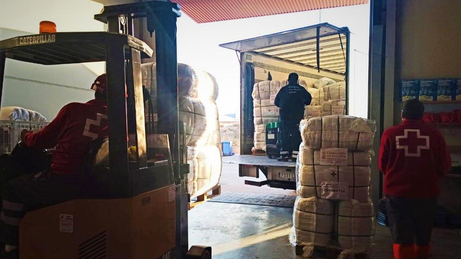 Un dels centres logísitcs des dels que es coordina l'enviament d'ajuda humanitària a Síria i Turquia