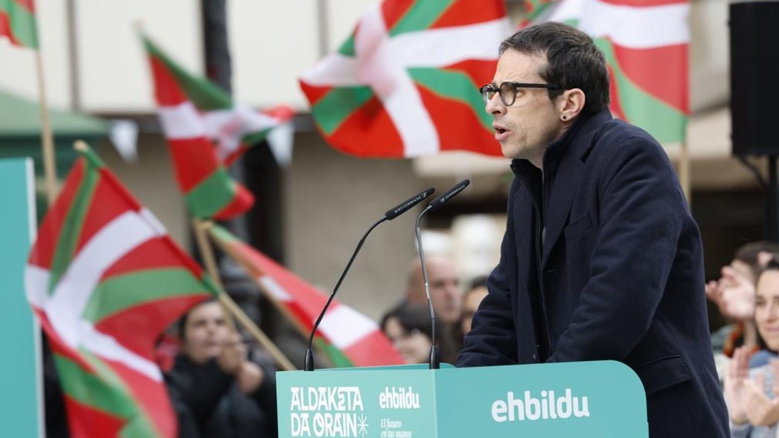 El candidat d'EH Bildu a lehendakari, Pello Otxandiano, en un acte electoral a Santurce