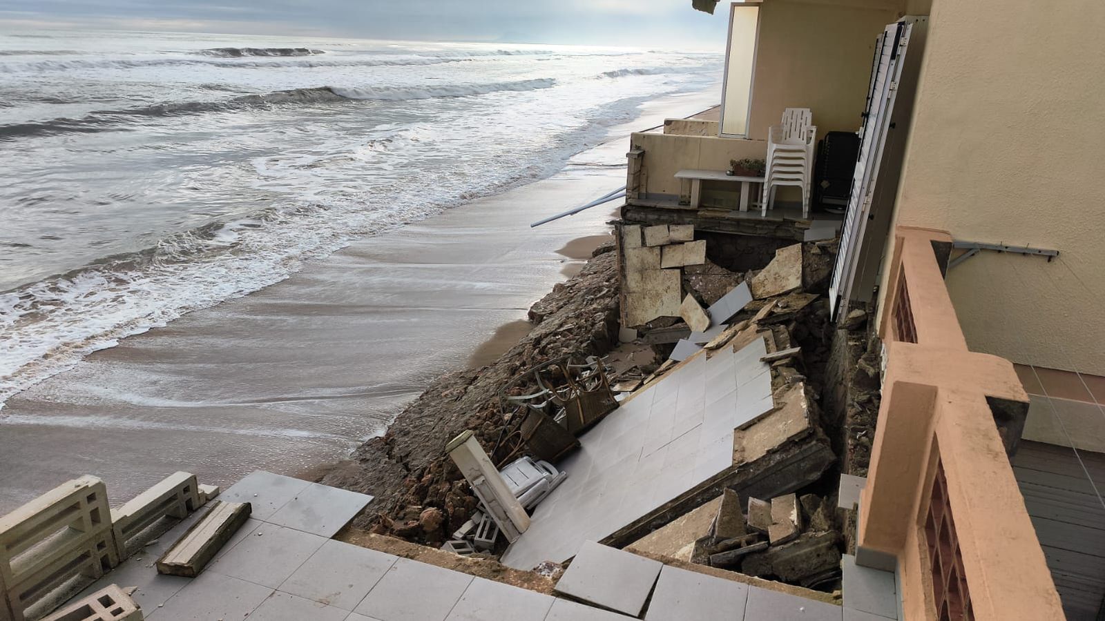 Imatge de la terrassa afectada pel temporal