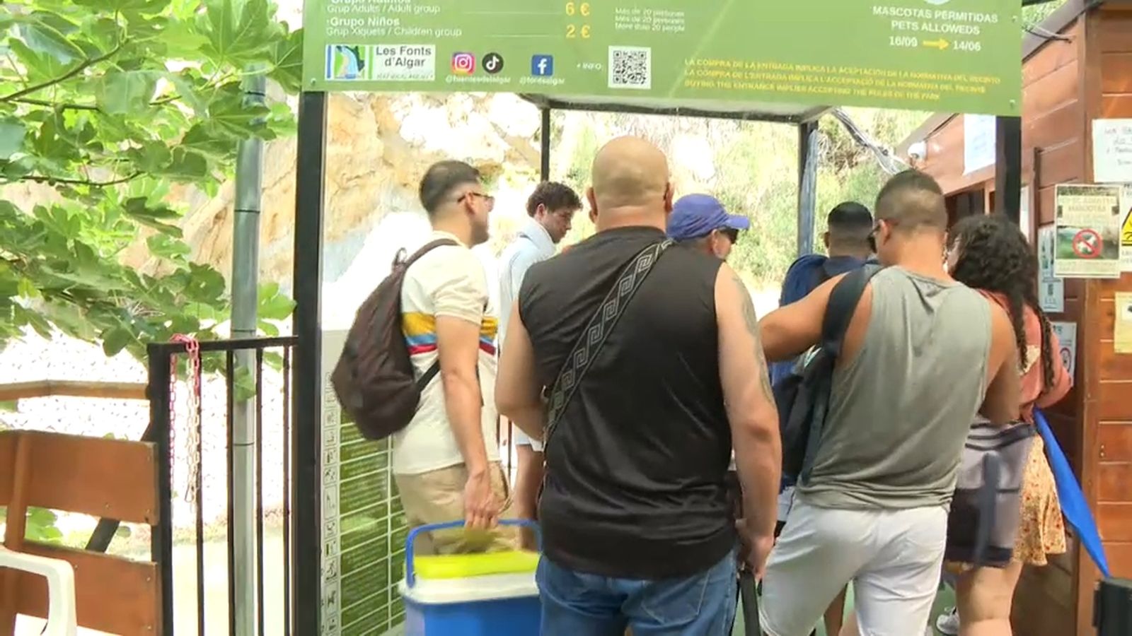 Visitants a les Fonts de l'Algar este dissabte