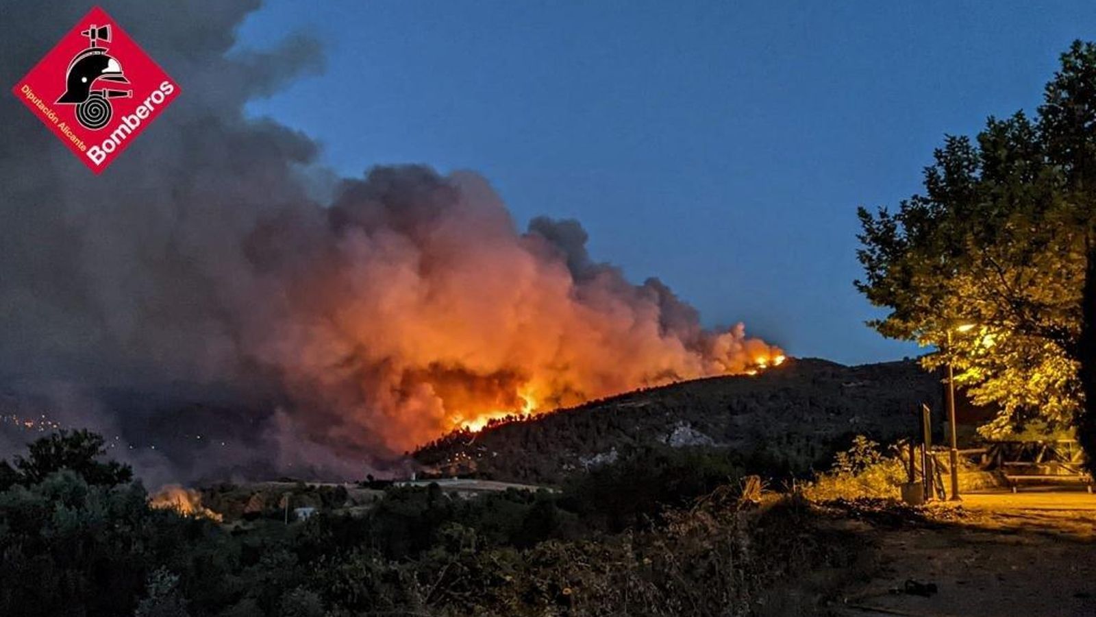 Una imatge de l'incendi a la Vall d'Ebo