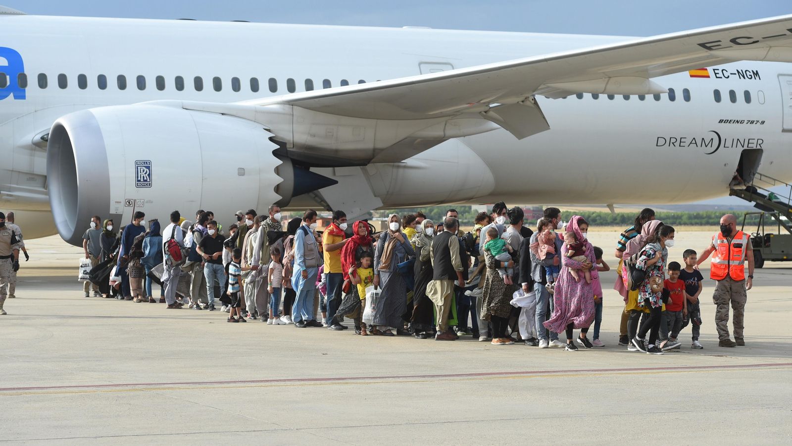 Arribada de l'avió a la base aèria de Torrejón de Ardoz, a Madrid