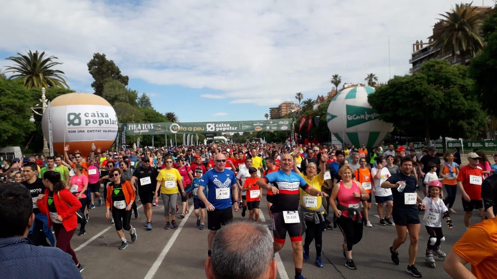 La Volta a Peu 2019 inunda els carrers de València