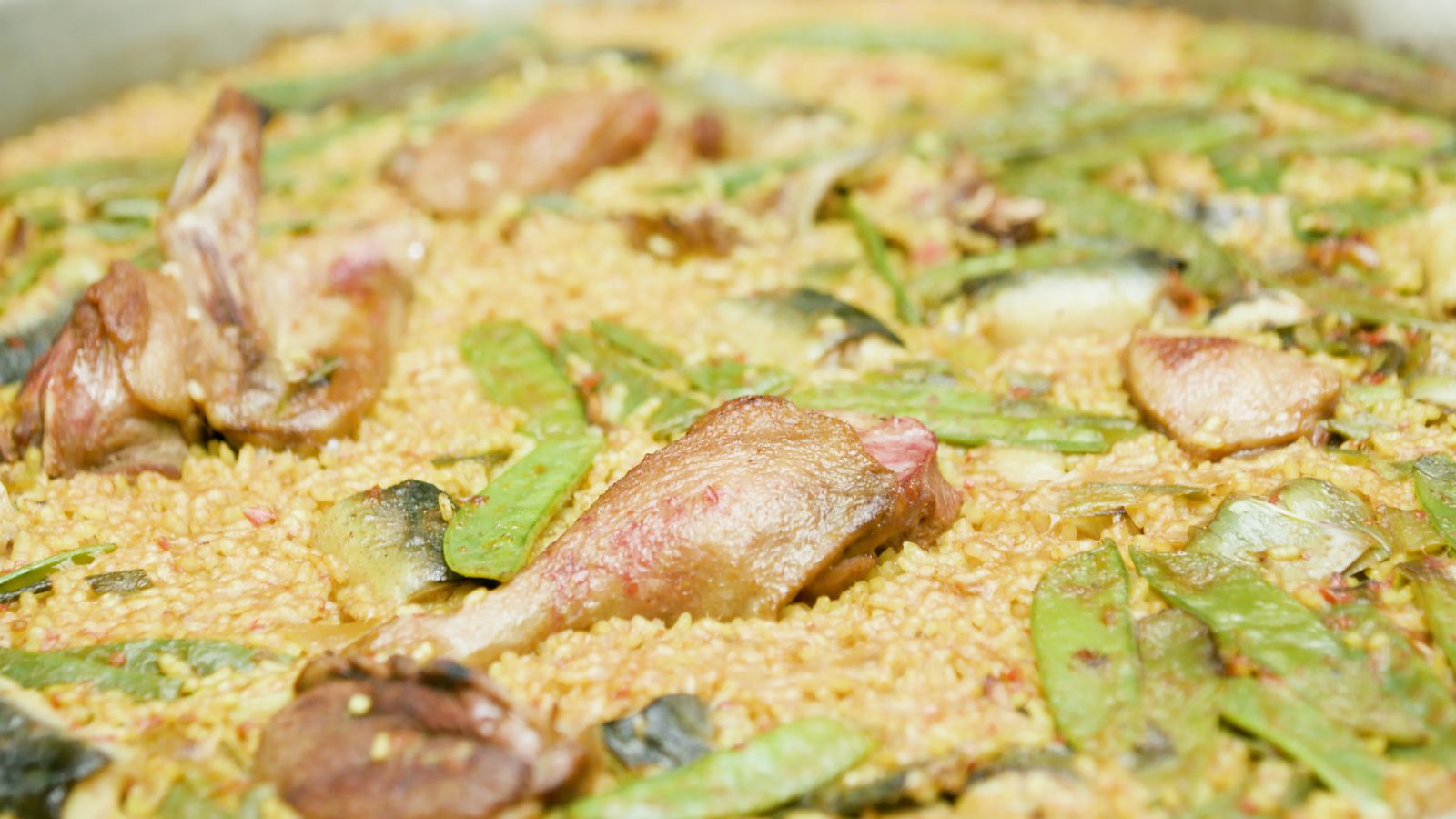 Paella d'ànec i anguiles