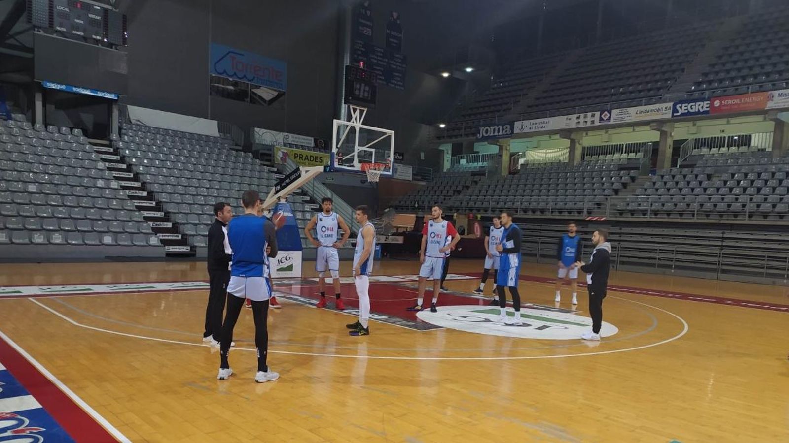 L'HLA Alacant, a la pista del Lleida abans del partit