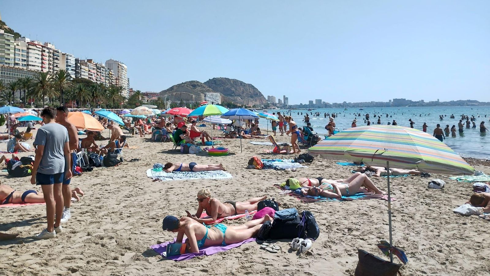 Les reserves d'hotels a casa nostra són d’un 80% per a juliol i freguen el 90% per a agost Les reserves d'hotels a casa nostra són d’un 80% per a juliol i freguen el 90% per a agost