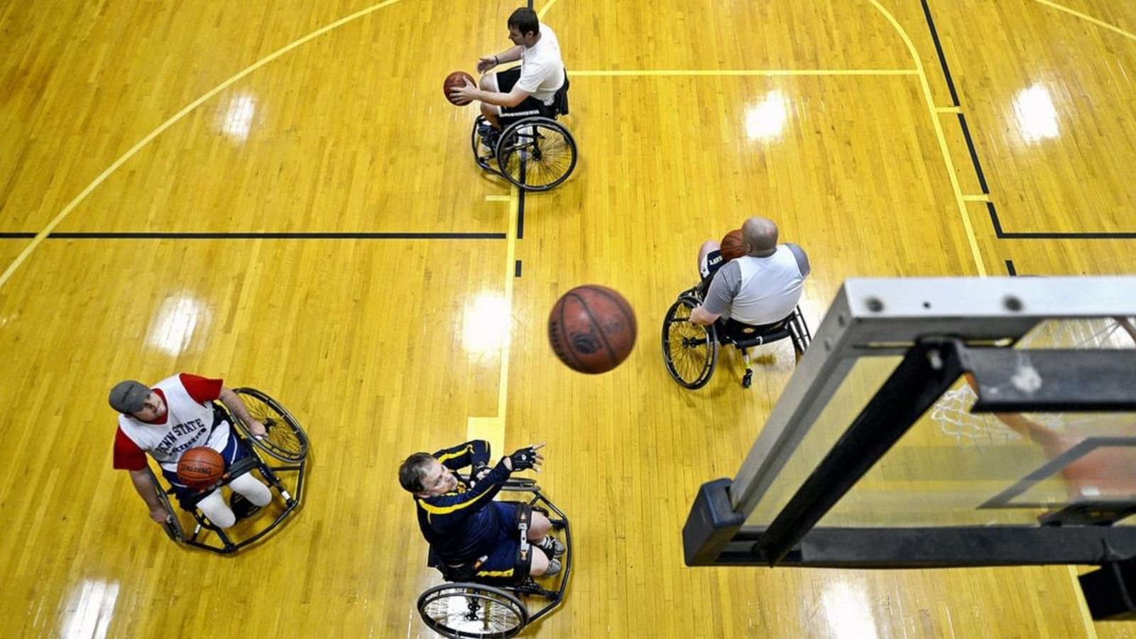 Només una de cada cinc universitats ofereix activitats esportives per a estudiants amb diversitat funcional